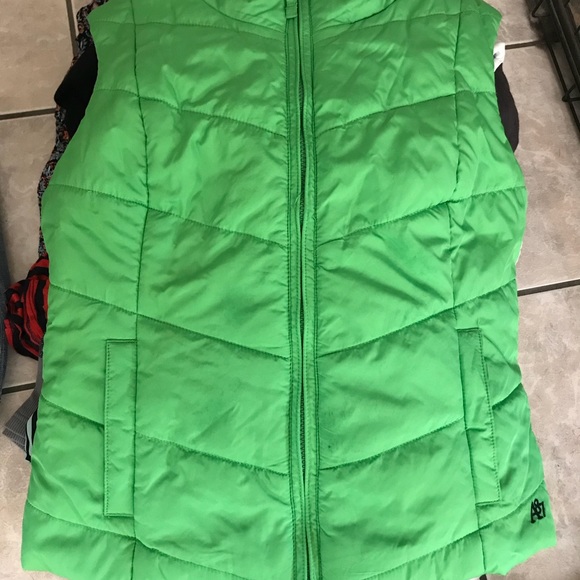 Clothes - Picture 2 of 3